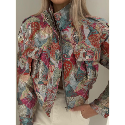 Bomberka z pagonami...